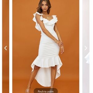 Selfie Leslie Bardot dress